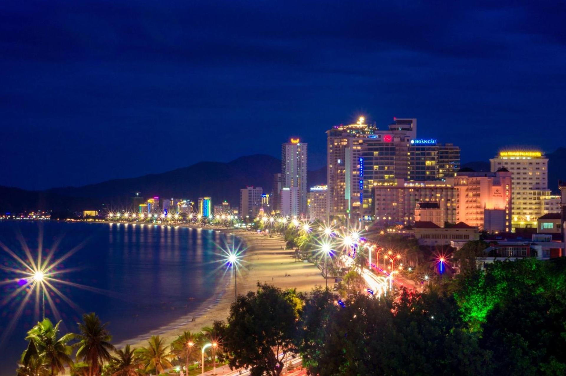 Gem Nha Trang Hotel Екстериор снимка