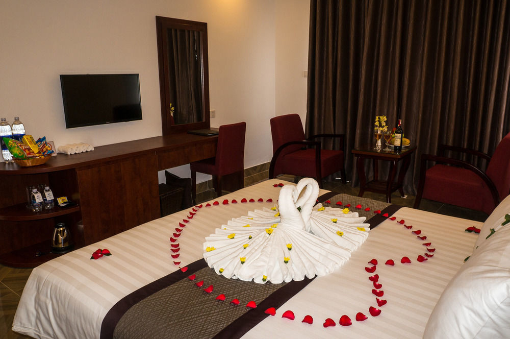 Gem Nha Trang Hotel Екстериор снимка