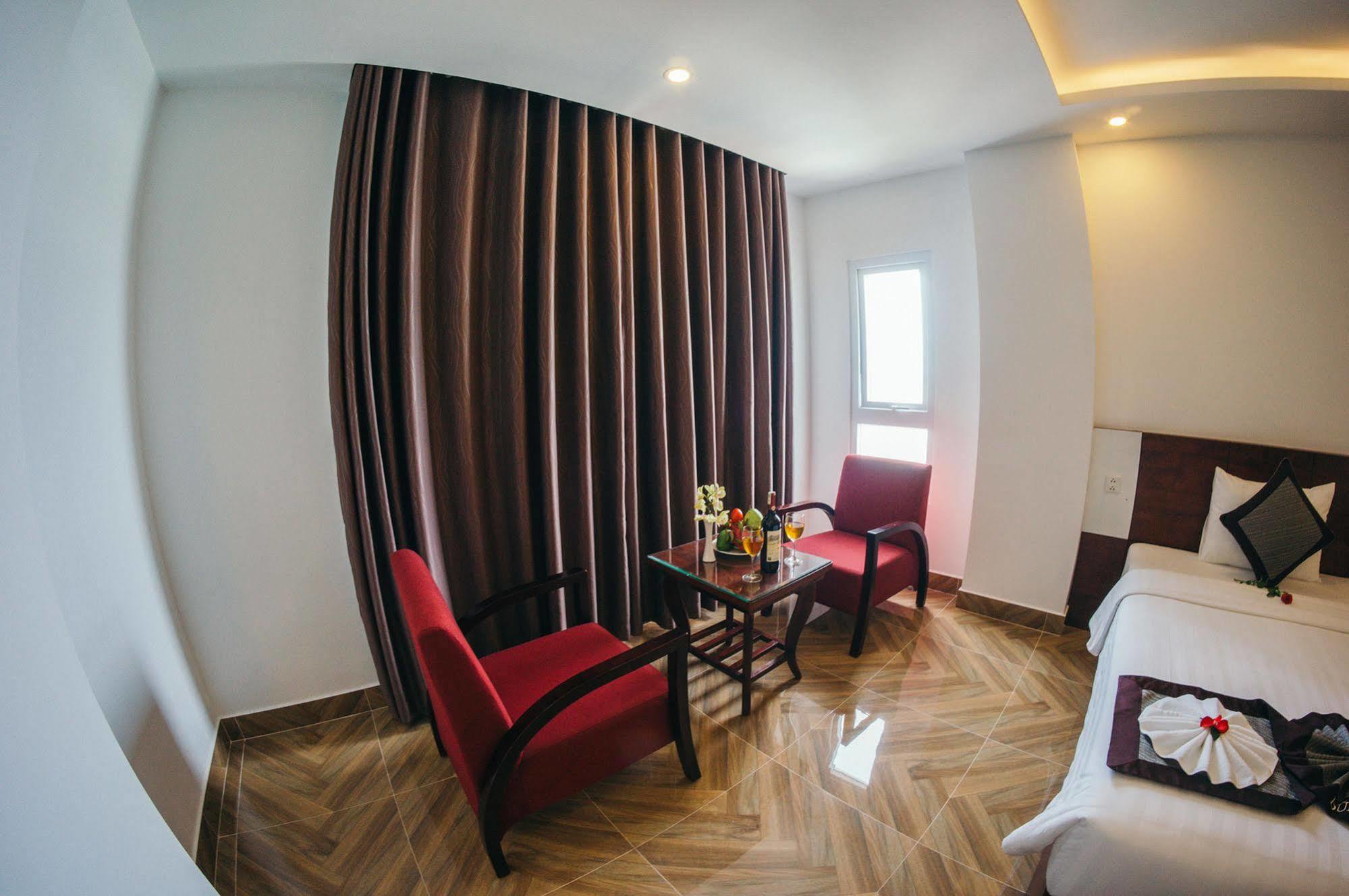 Gem Nha Trang Hotel Екстериор снимка